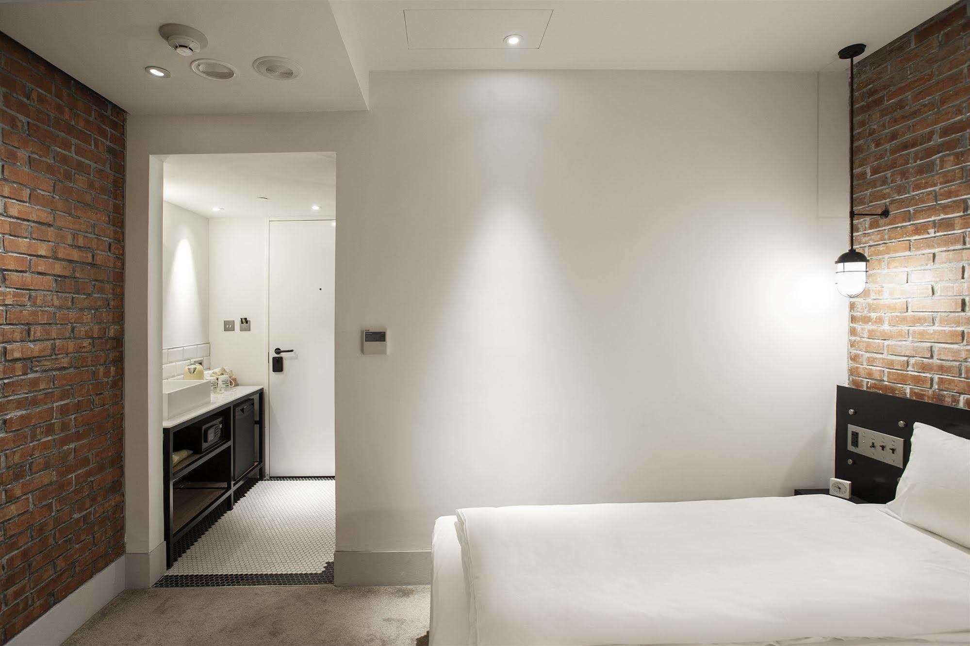 Check Inn Taipei Songjiang Buitenkant foto